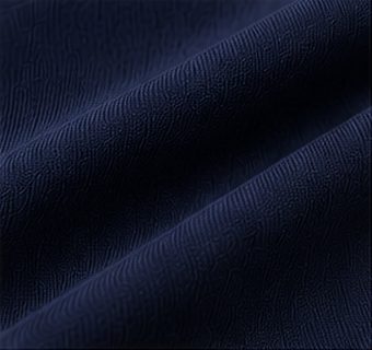 Camiseta Pima Essencial na cor marinho, detalhe do tecido
