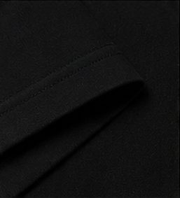 Camiseta Pima Essencial na cor preto, detalhe: outro