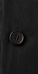 Costume Executivo na cor chumbo, detalhe do botão