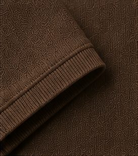 Polo Tricot Signature na cor café, detalhe do punho